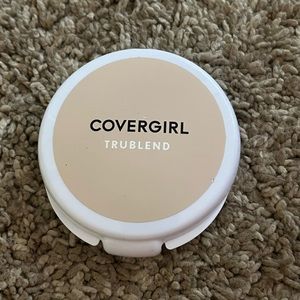 Cover girl, powder, shade 2, with mirror inside